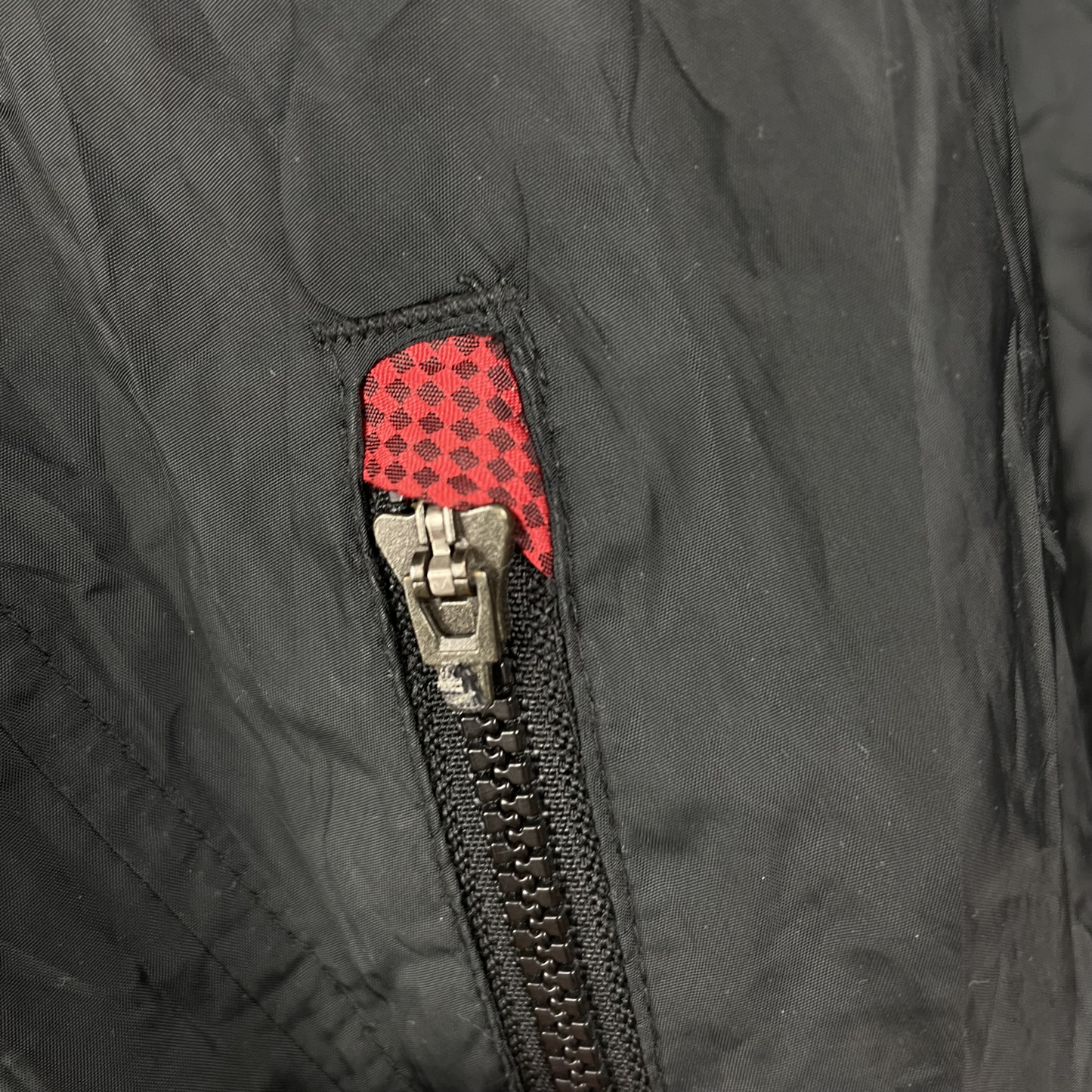 2000s Nike Windbreaker Schwarz Rot Swoosh (XXL)