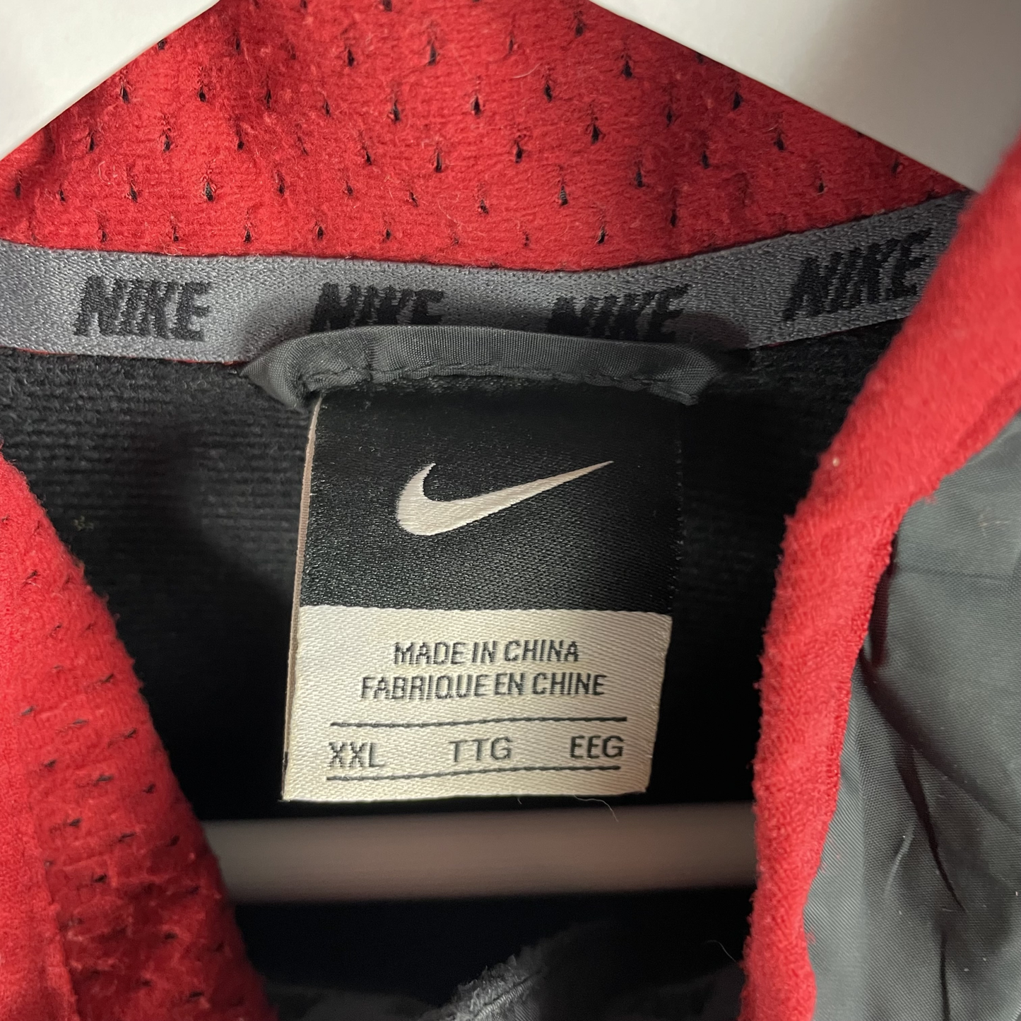 2000s Nike Windbreaker Schwarz Rot Swoosh (XXL)