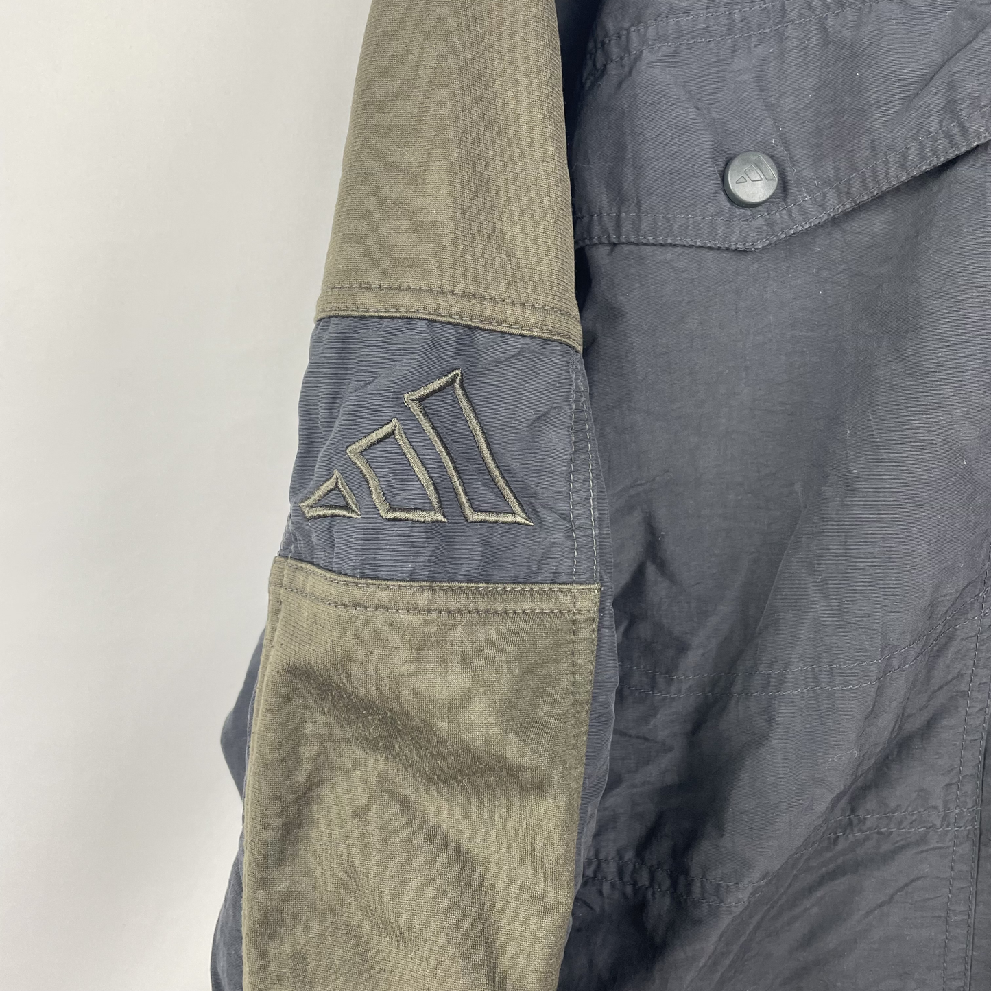 2000s Adidas Utility-Jacke Schwarz/Olive (M)