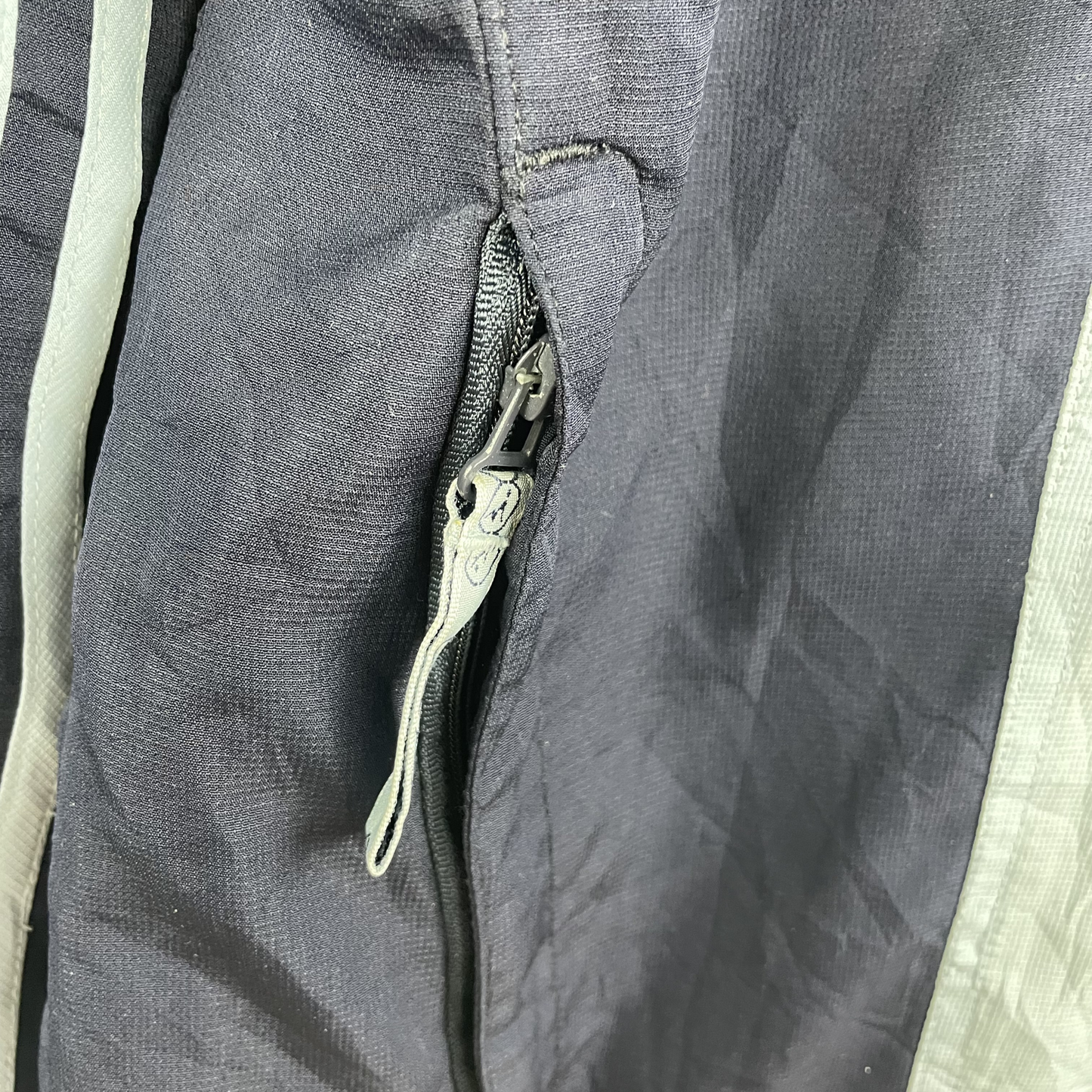 2000s Adidas Windbreaker Marine/Hellblau (M)