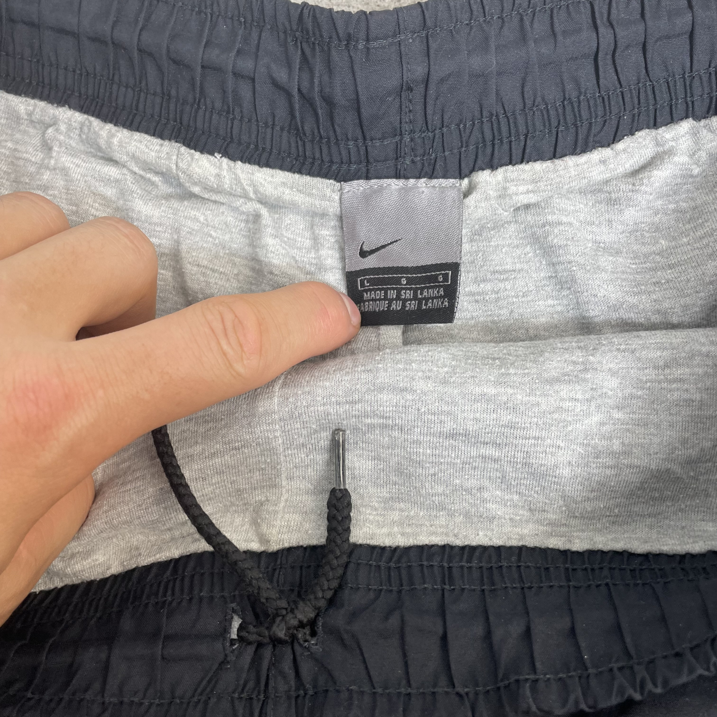 2000s Nike Trackpants Schwarz mit Logo-Print (L)