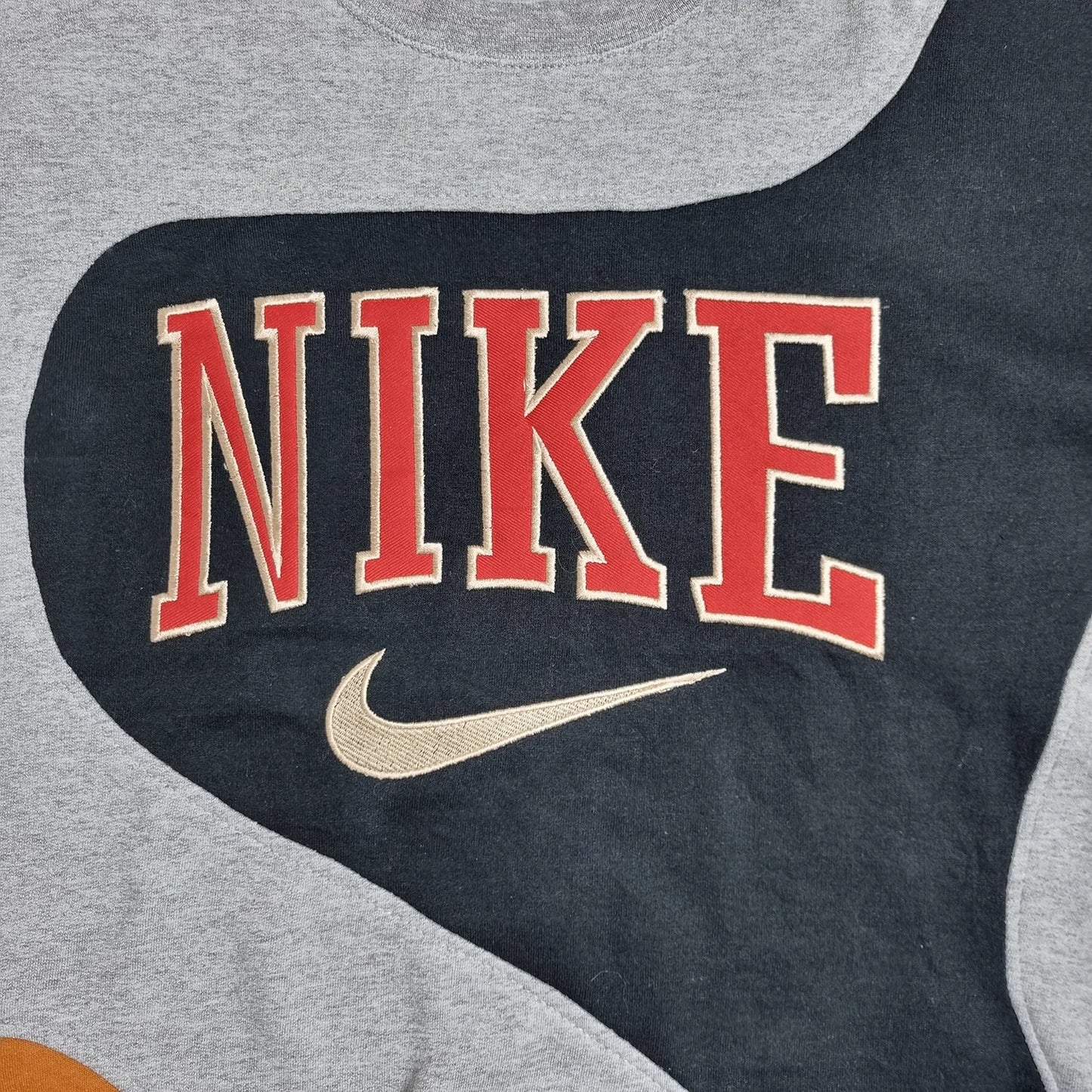 90s Nike Team Sweatshirt Grey Black Red Orange (L)