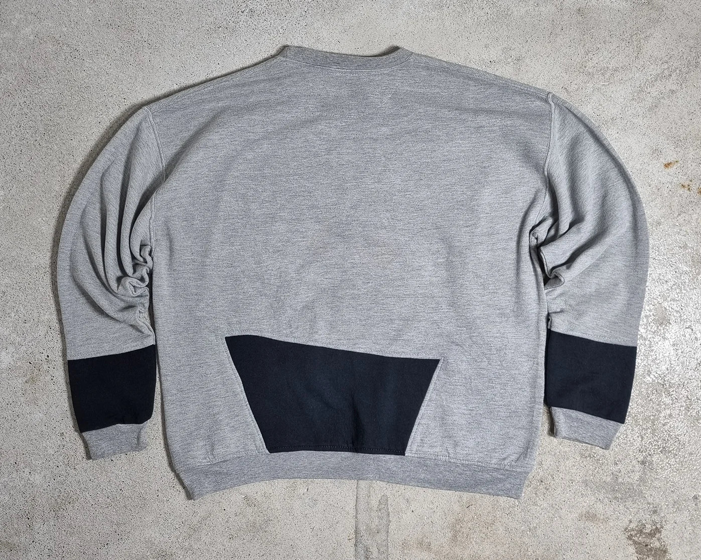 90s Nike Sweatshirt Colorblock Logo Grey / Black / Yellow (L)