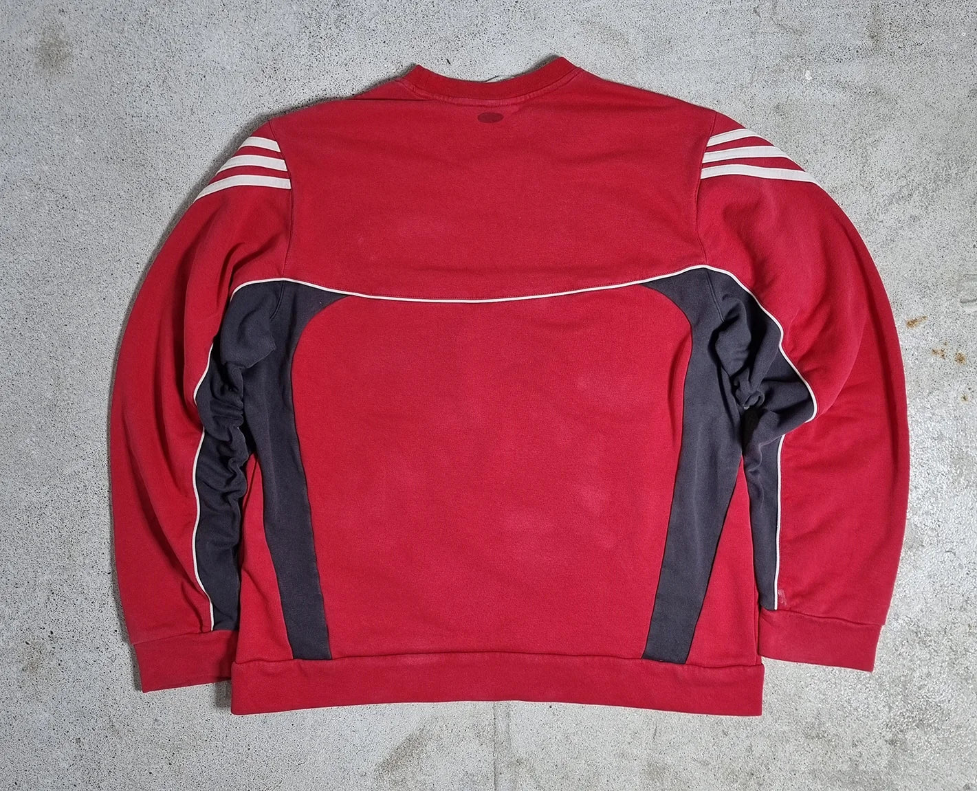 00s adidas Red Crewneck Sweatshirt Black White Stripes (L)