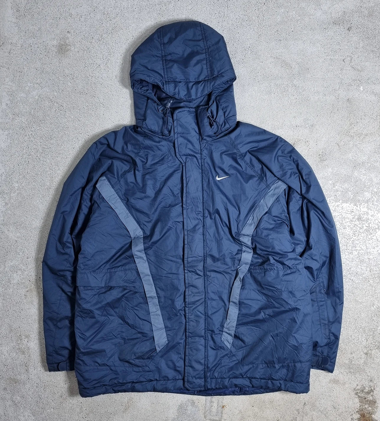 Nike Navy Blue Outdoor Tech Jacket – Vintage 2000s Windbreaker with Hidden Hood