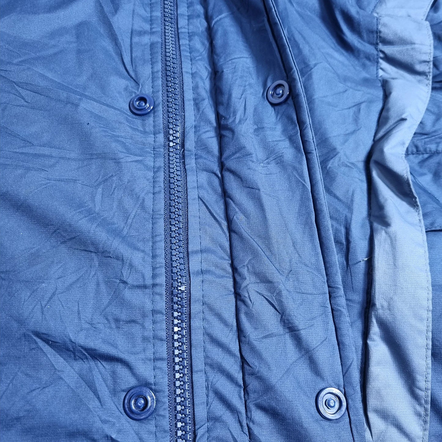 Nike Navy Blue Outdoor Tech Jacket – Vintage 2000s Windbreaker with Hidden Hood