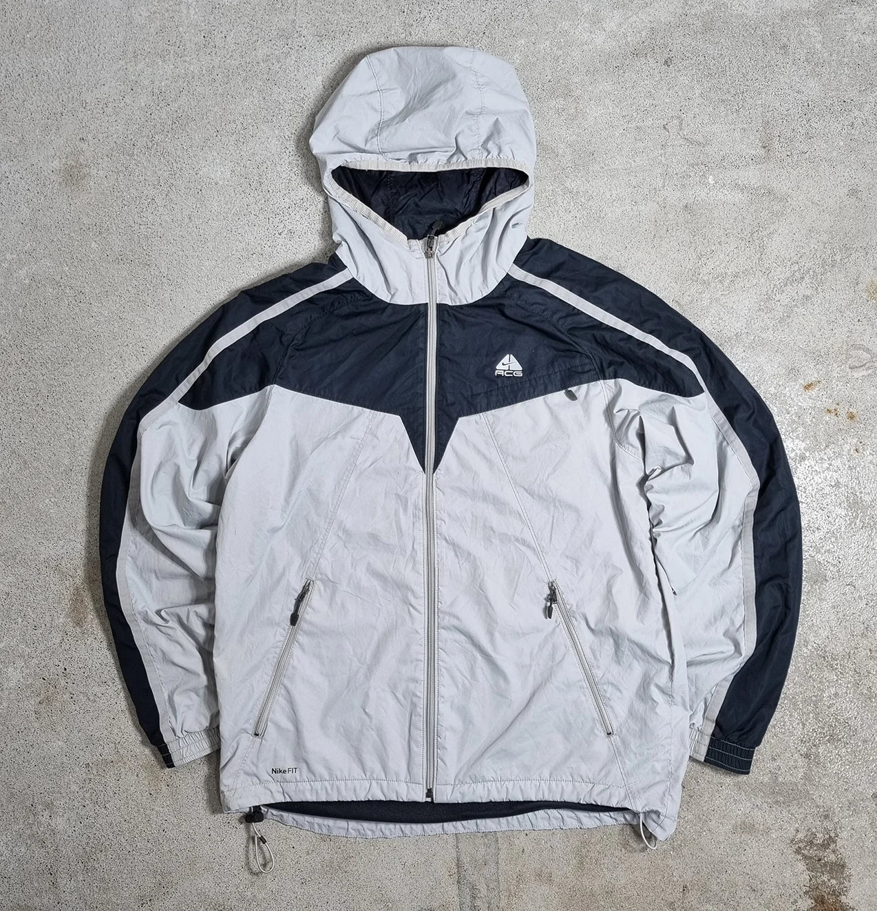 Nike ACG Windbreaker – Vintage 2000s Grey Outdoor Jacket NikeFIT