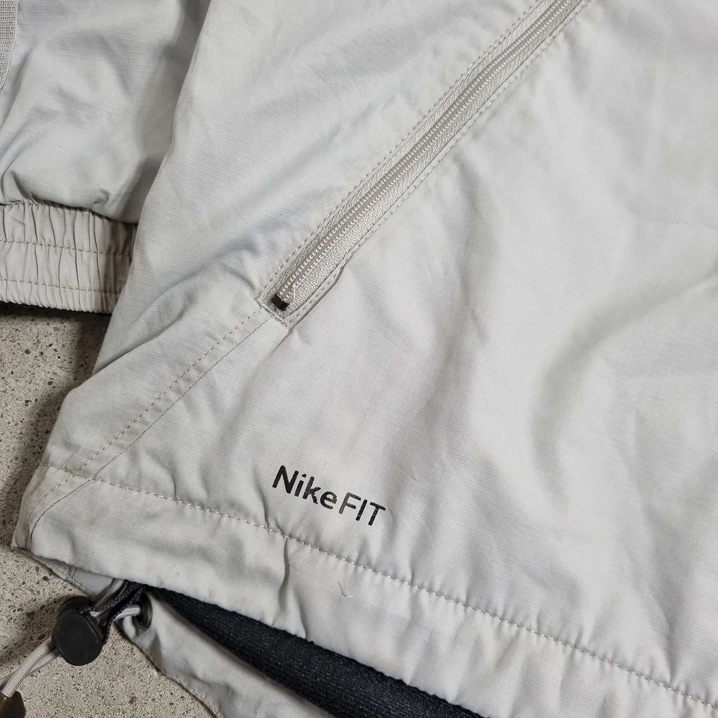 Nike ACG Windbreaker – Vintage 2000s Grey Outdoor Jacket NikeFIT