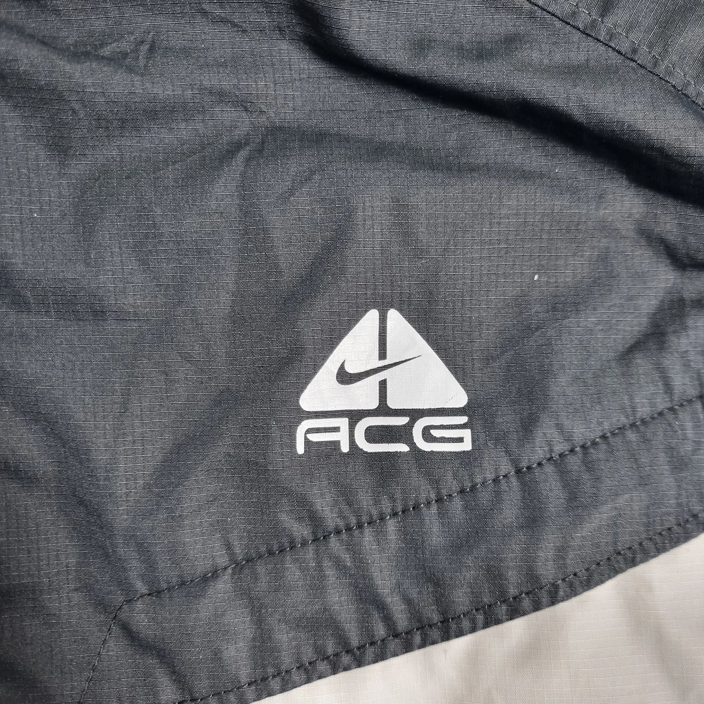 Nike ACG Windbreaker – Vintage 2000s Grey Outdoor Jacket NikeFIT