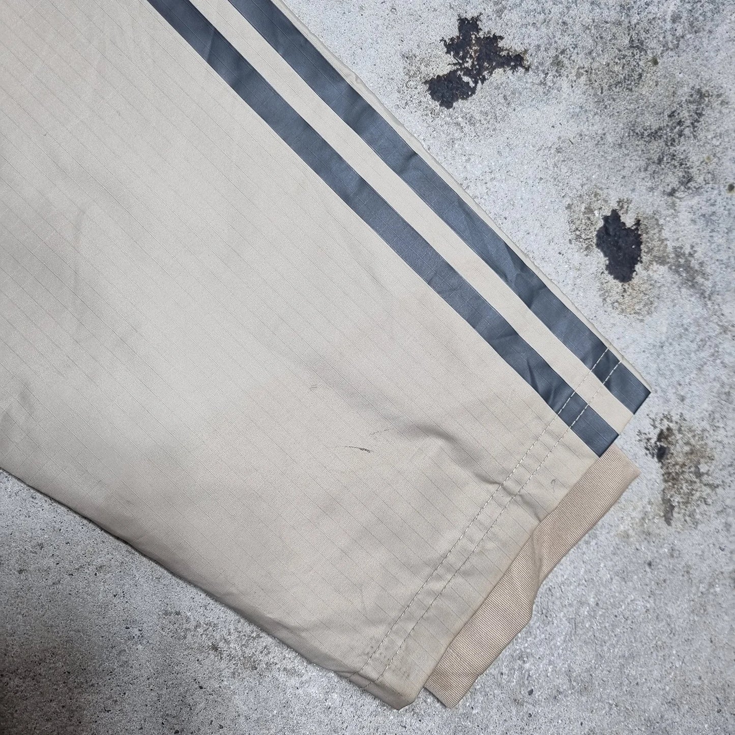 Adidas Ajax Amsterdam Windbreaker Beige – Climastorm 3-Stripes Jacket 2XL