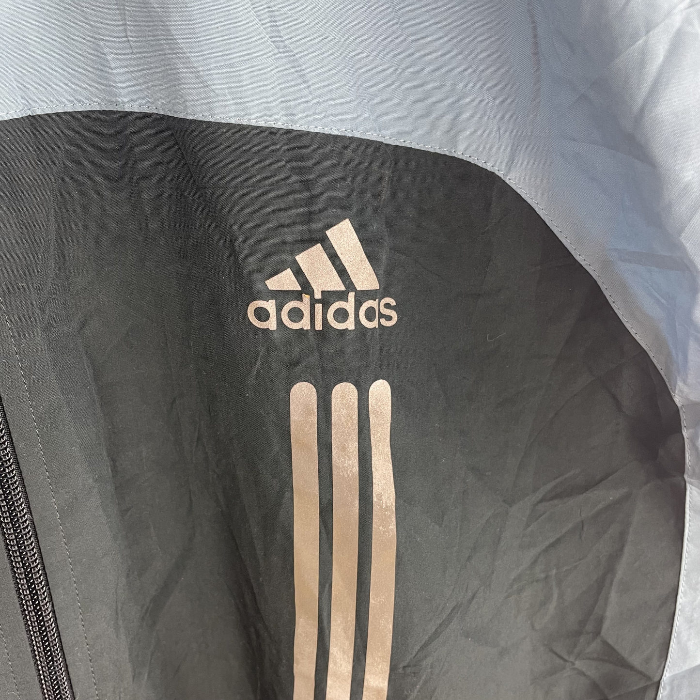 2000s Adidas Laufweste Schwarz/Hellblau Reflektierend (L)